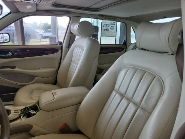 Used 2000 Jaguar XJ8 RWD image 16