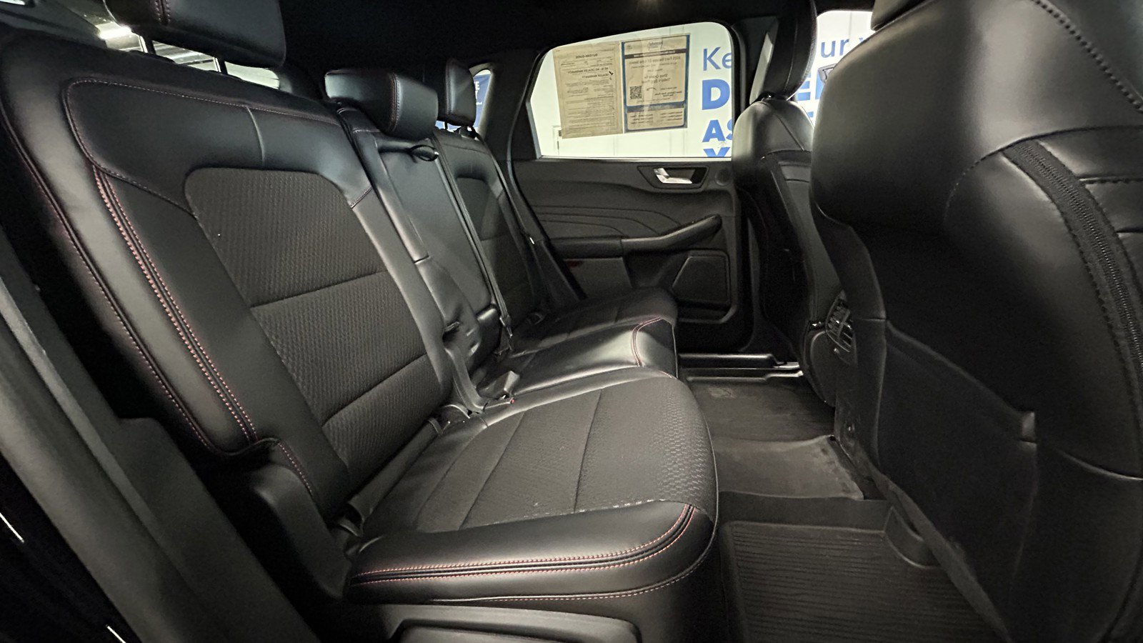 Used 2025 Ford Escape ST-Line Select w/ Tech Pack #2 AWD/4WD image 17