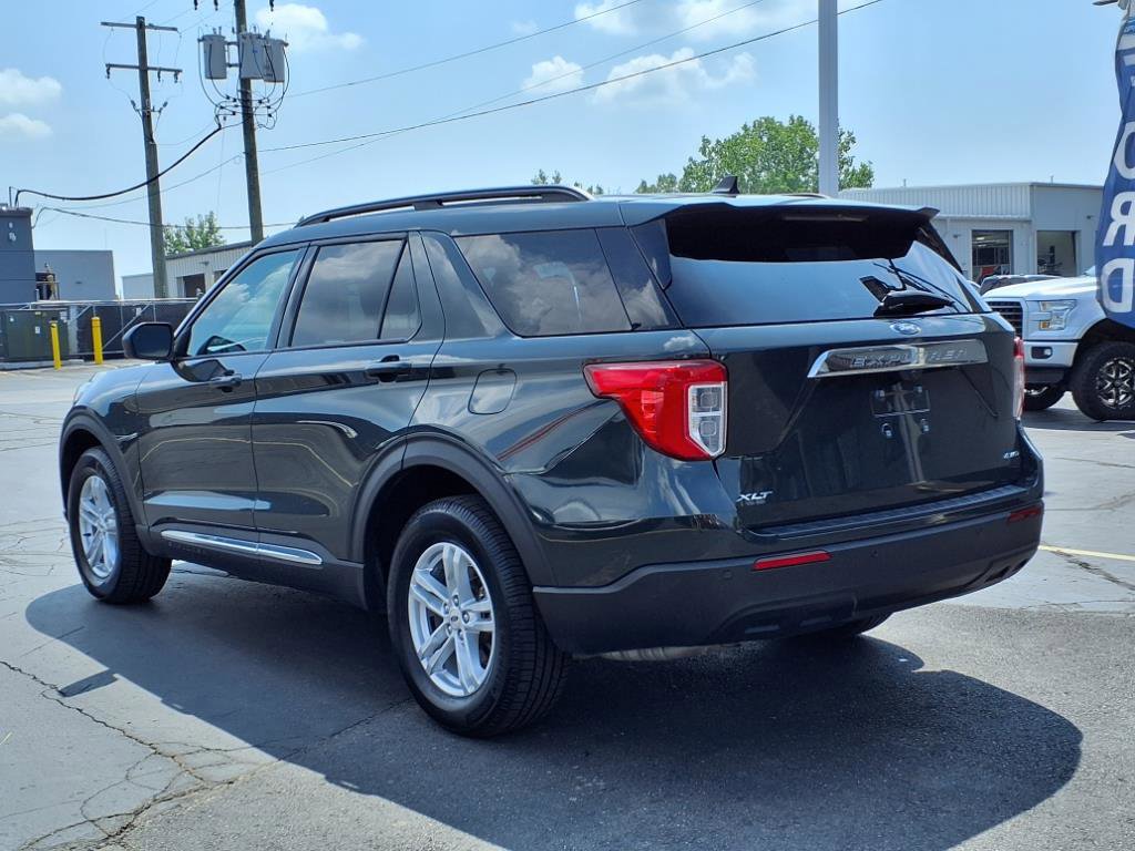 Used 2023 Ford Explorer XLT image 8