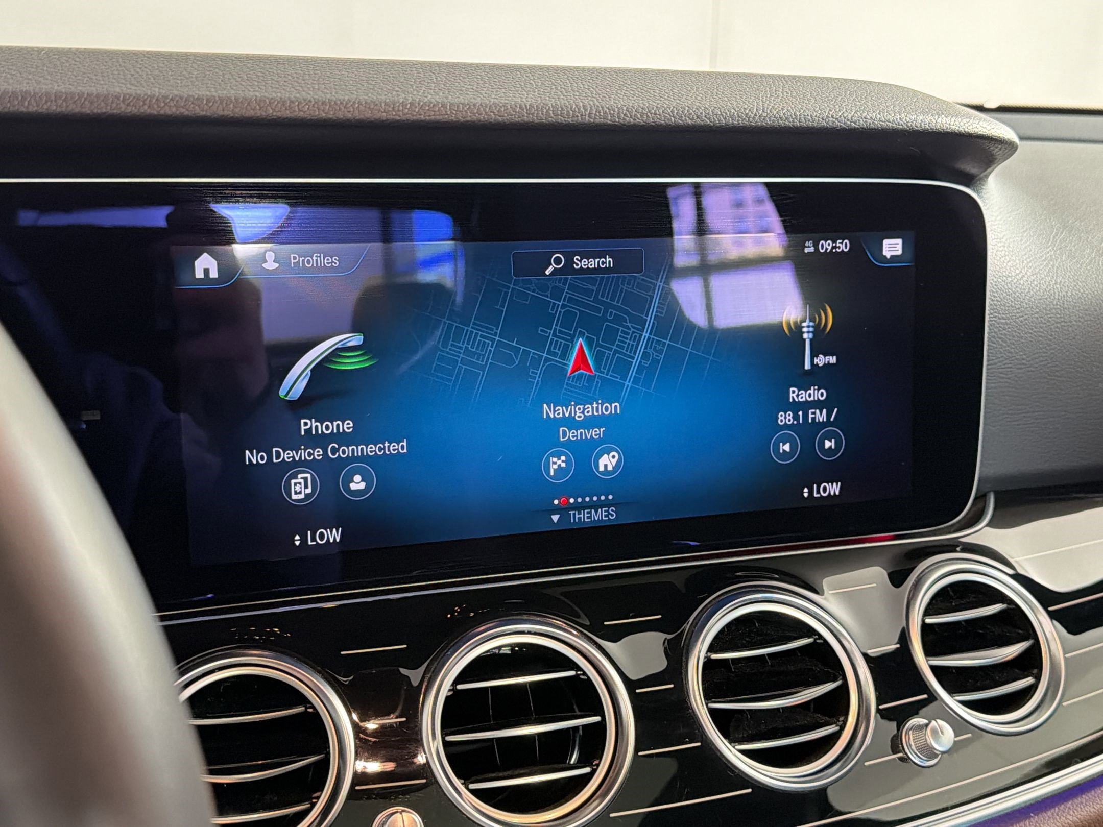 Used 2023 Mercedes-Benz E 350 4MATIC Sedan image 24