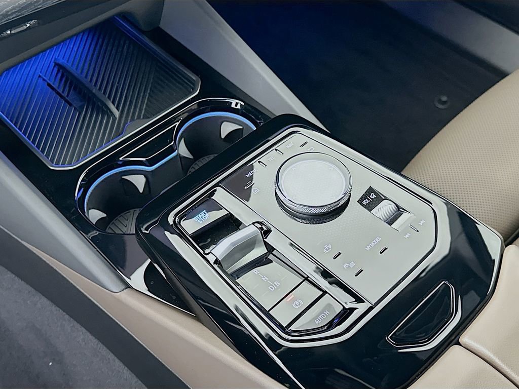 Used 2026 BMW i5 eDrive40 w/ M Sport Package image 17