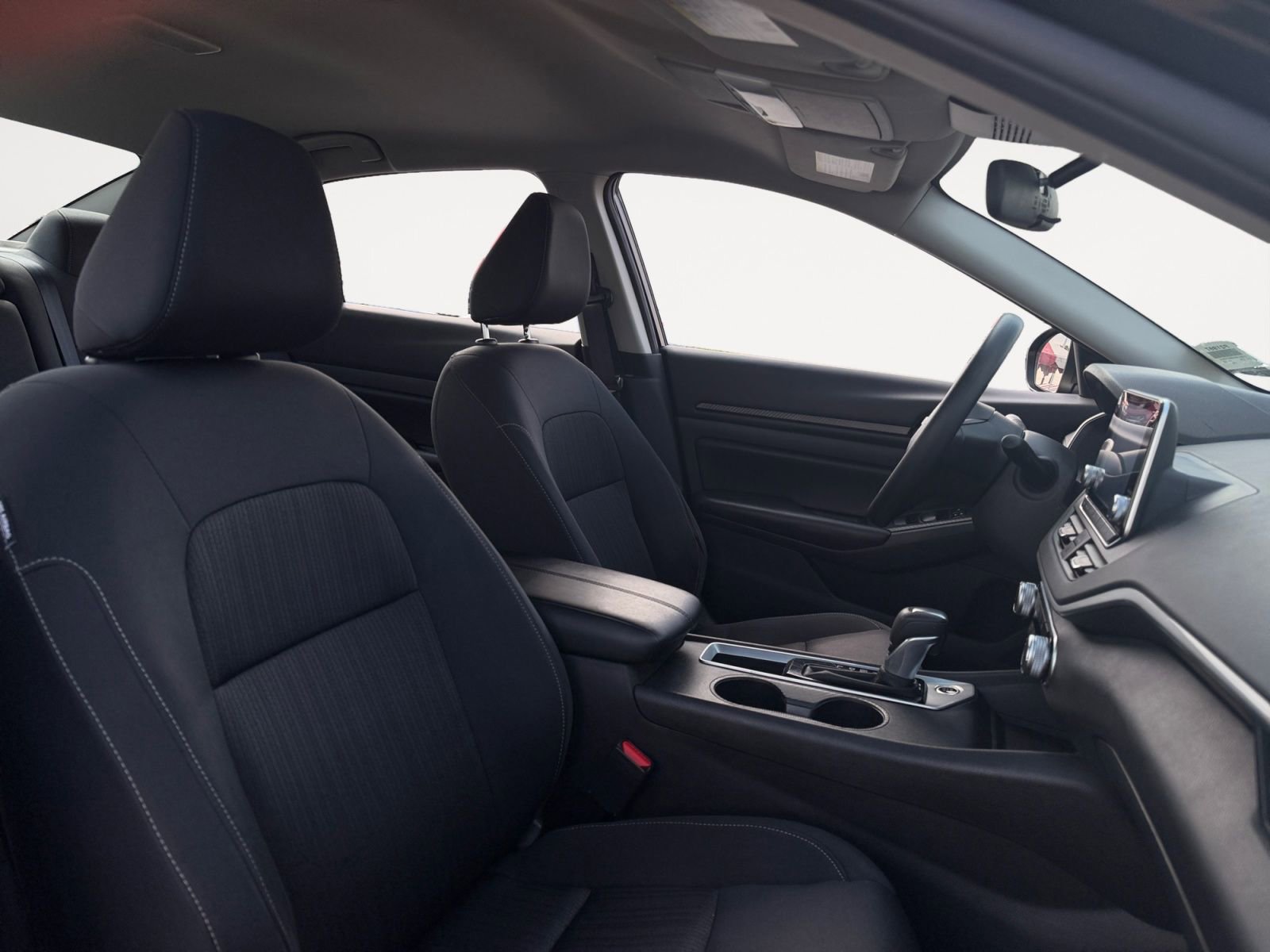 Used 2025 Nissan Altima 2.5 S image 15