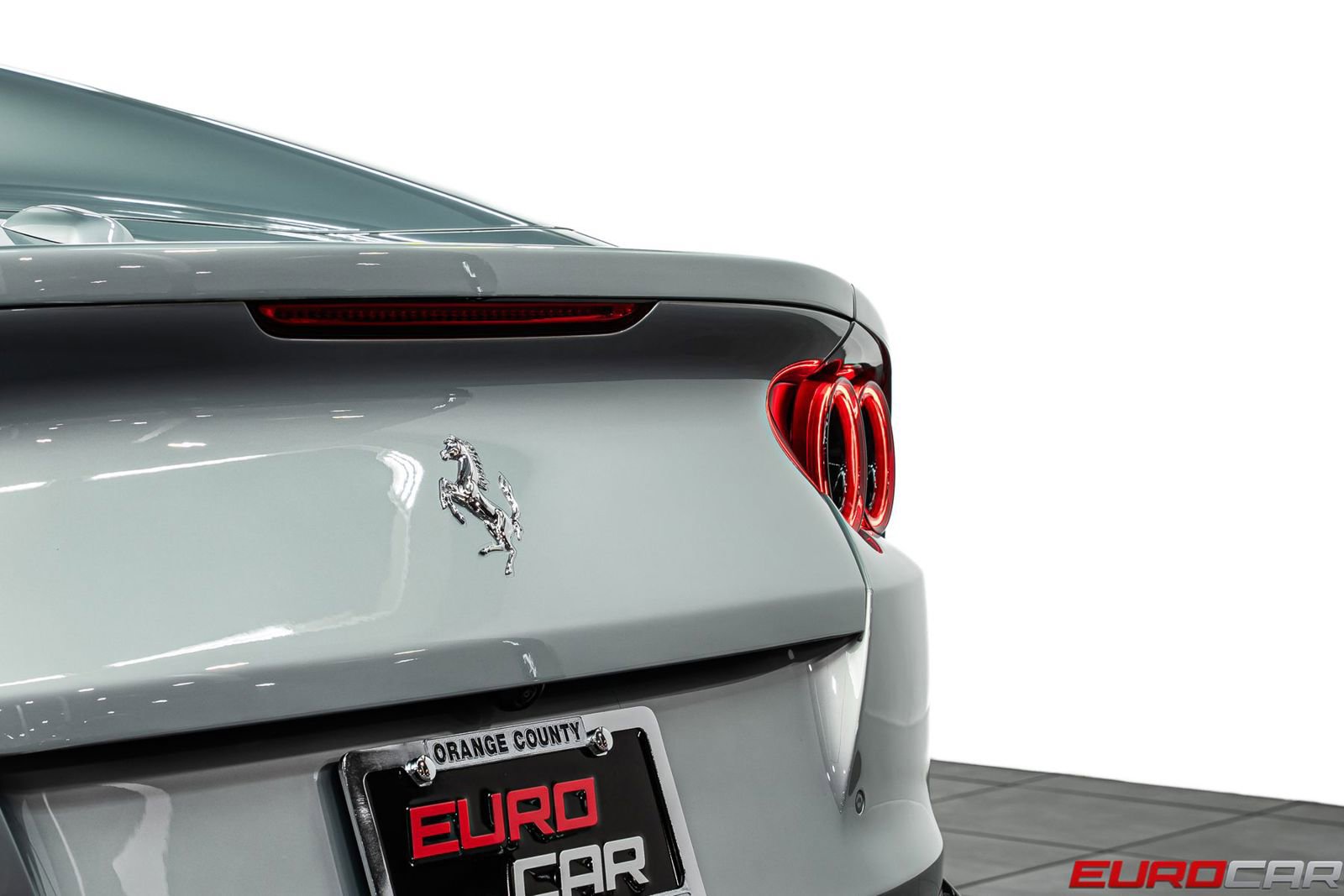 Used 2022 Ferrari 812 GTS RWD image 25
