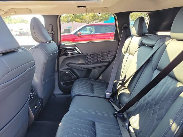 New 2026 Mitsubishi Outlander SEL FWD image 14