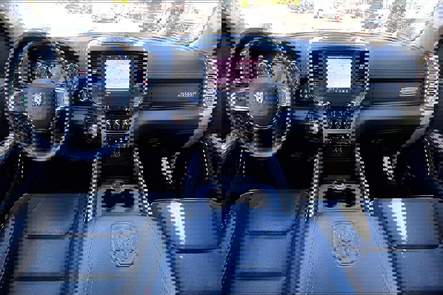 Used 2022 RAM 1500 Laramie AWD/4WD image 14