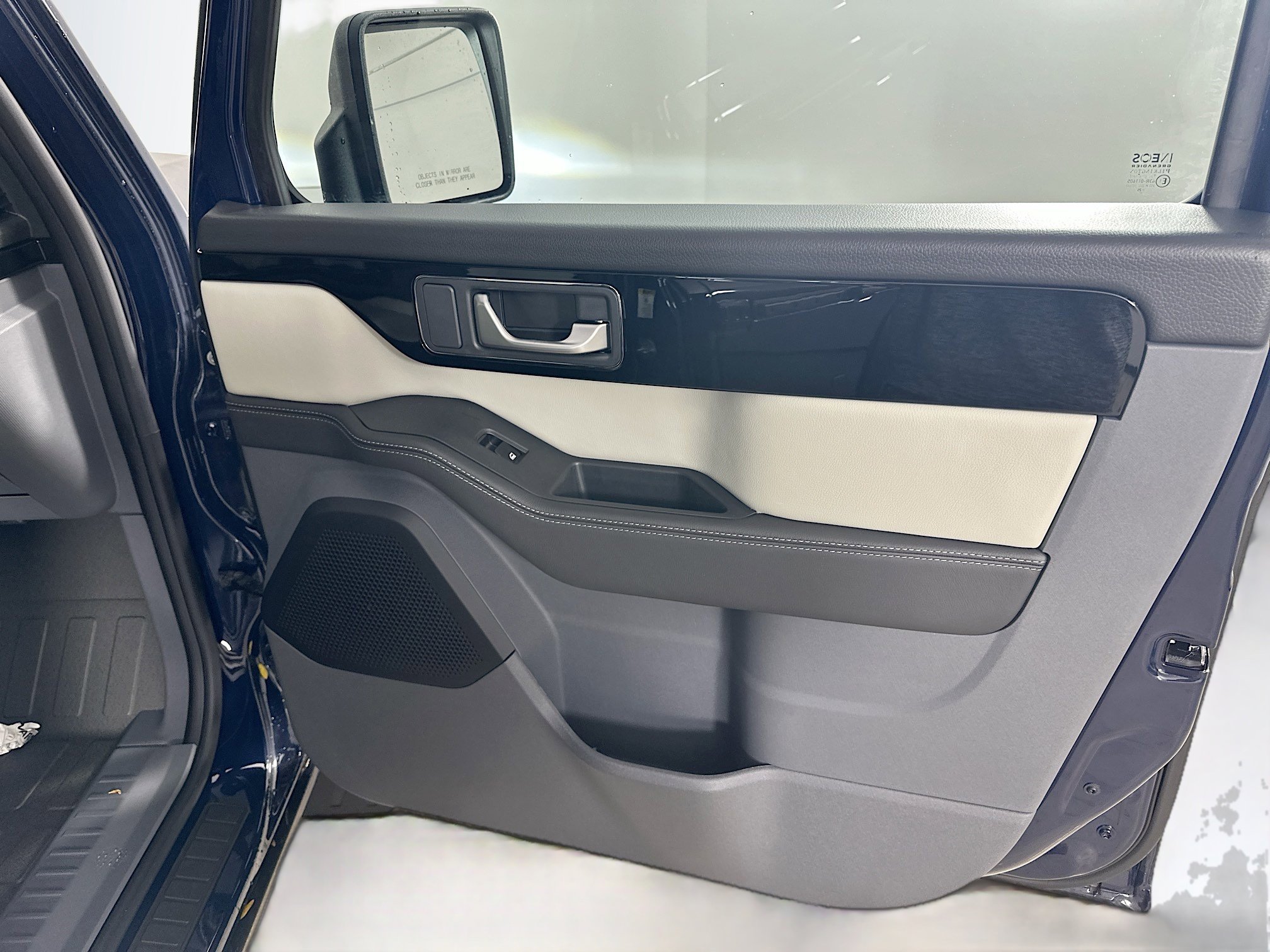New 2025 INEOS Grenadier Fieldmaster Edition image 48