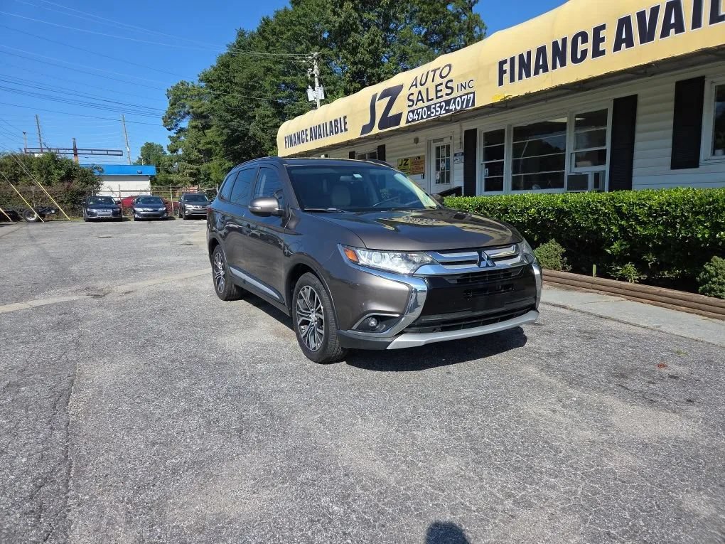 Used 2016 Mitsubishi Outlander SEL FWD image 1