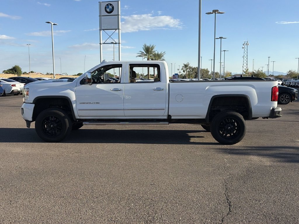 Used 2017 GMC Sierra 3500 Denali w/ Duramax Plus Package AWD/4WD image 10