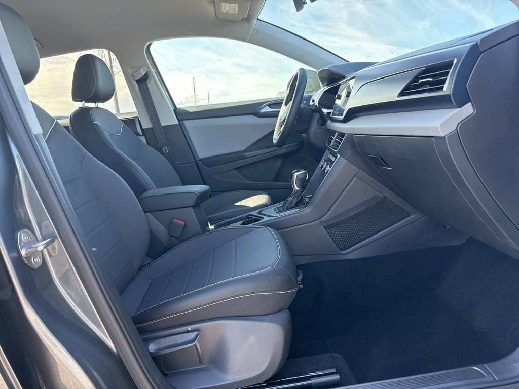 Used 2023 Volkswagen Taos SE image 10