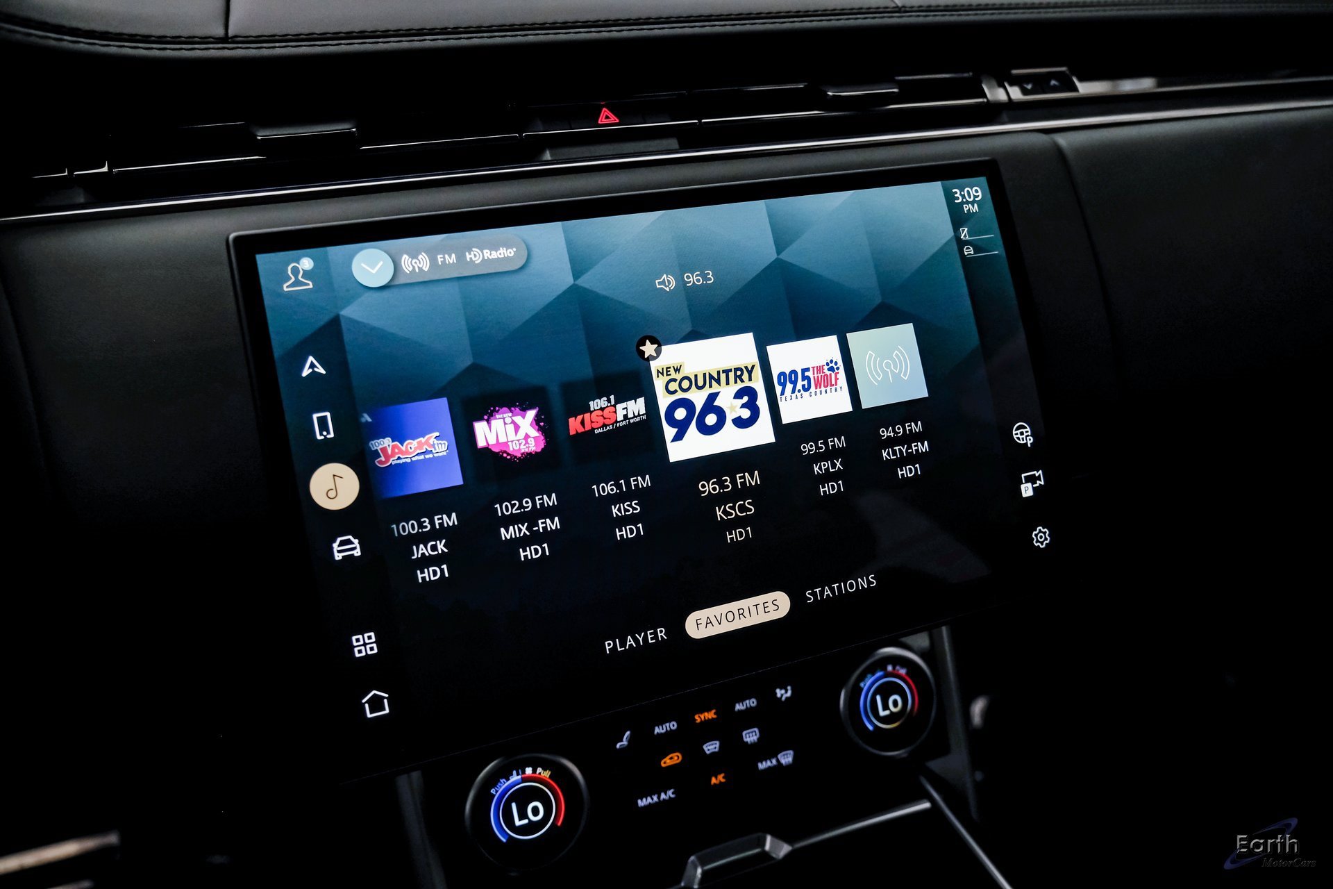 Used 2023 Land Rover Range Rover Autobiography image 61