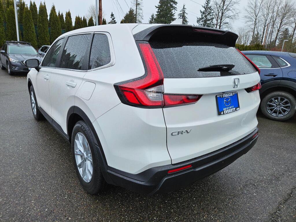 Used 2025 Honda CR-V EX image 3