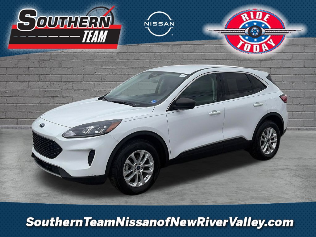 Used 2022 Ford Escape SE