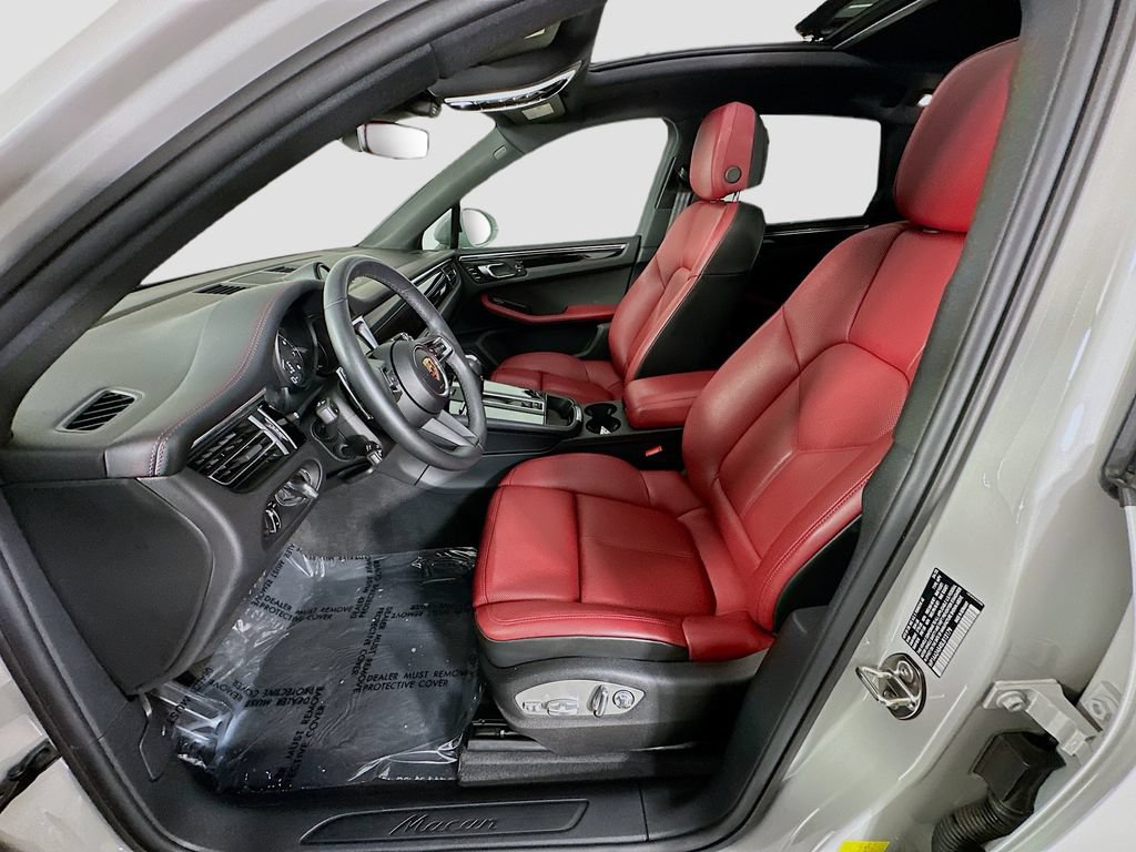 New 2025 Porsche Macan AWD/4WD image 5