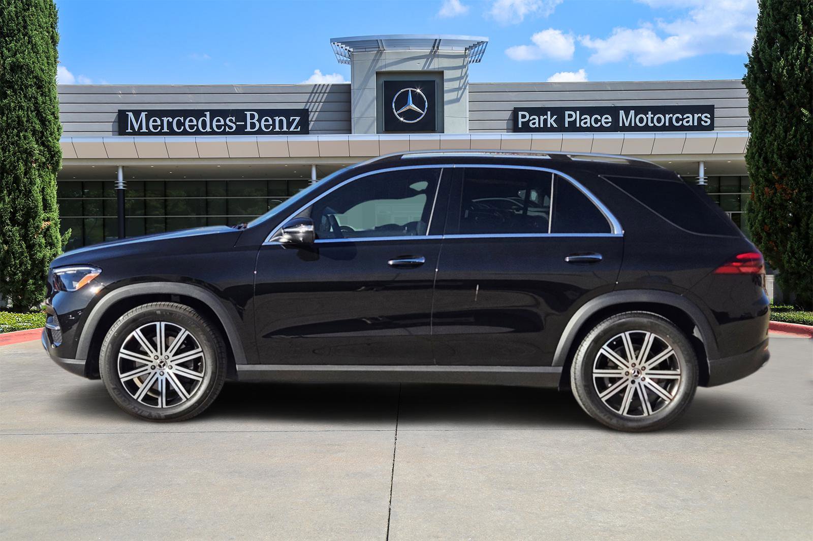 Certified 2026 Mercedes-Benz GLE 350 4MATIC image 4