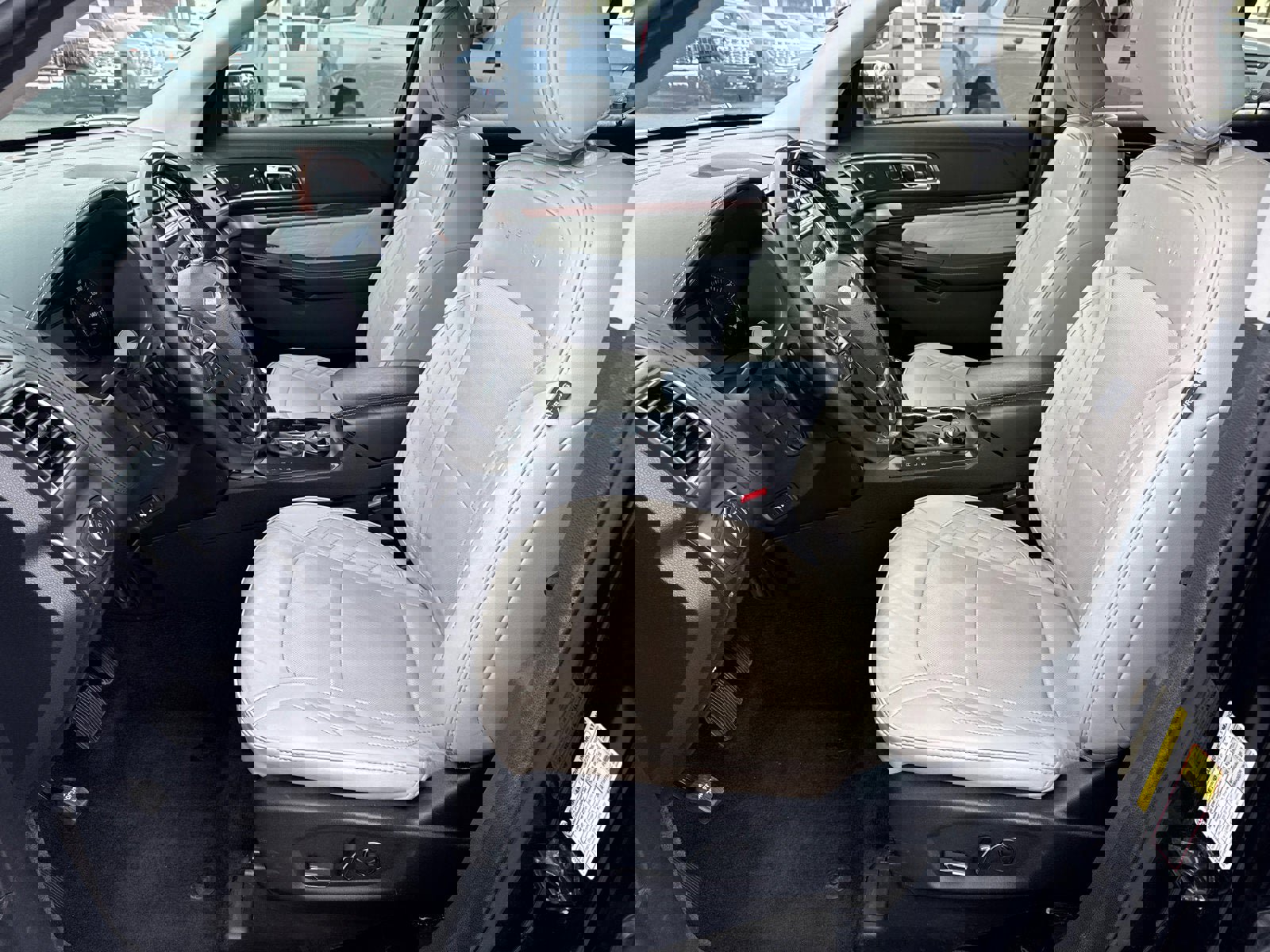 Used 2017 Ford Explorer Platinum image 26