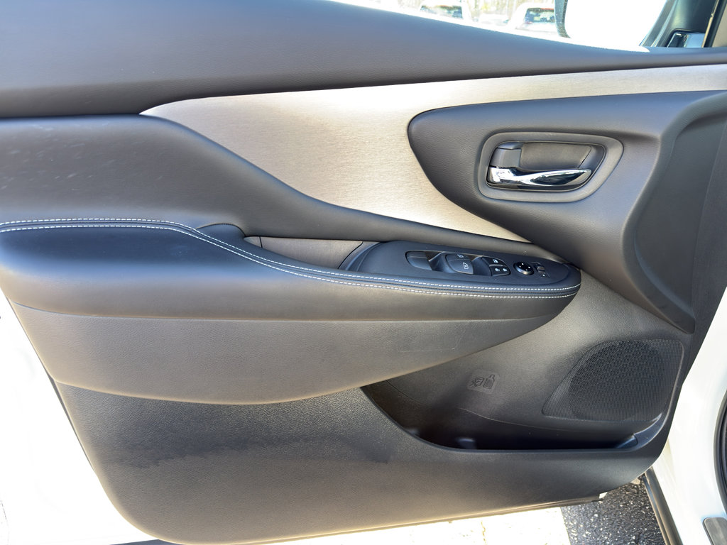 Certified 2024 Nissan Murano SV w/ SV Midnight Edition Package image 13