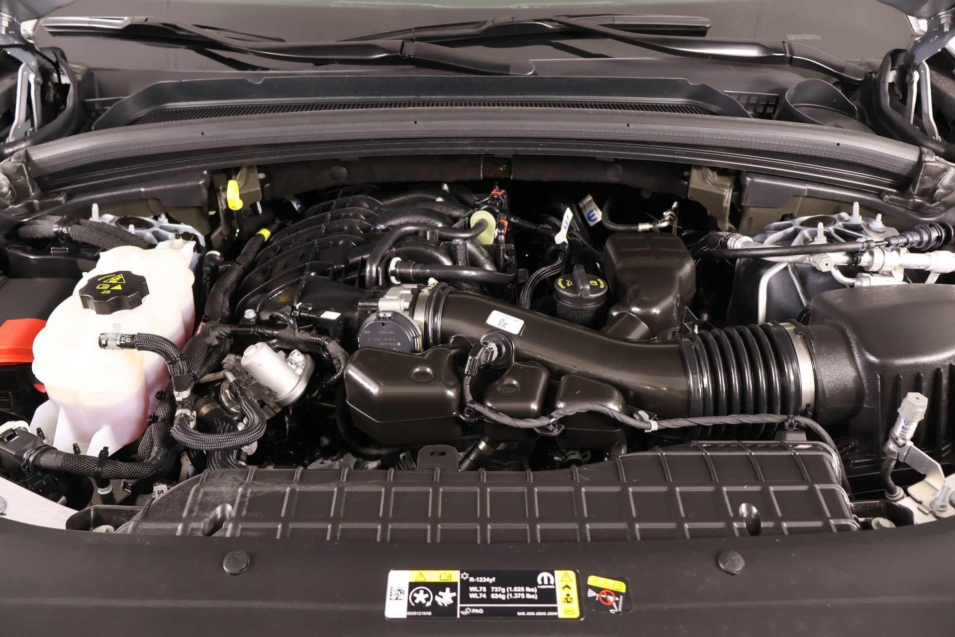 Used 2025 Jeep Grand Cherokee Laredo X RWD image 19