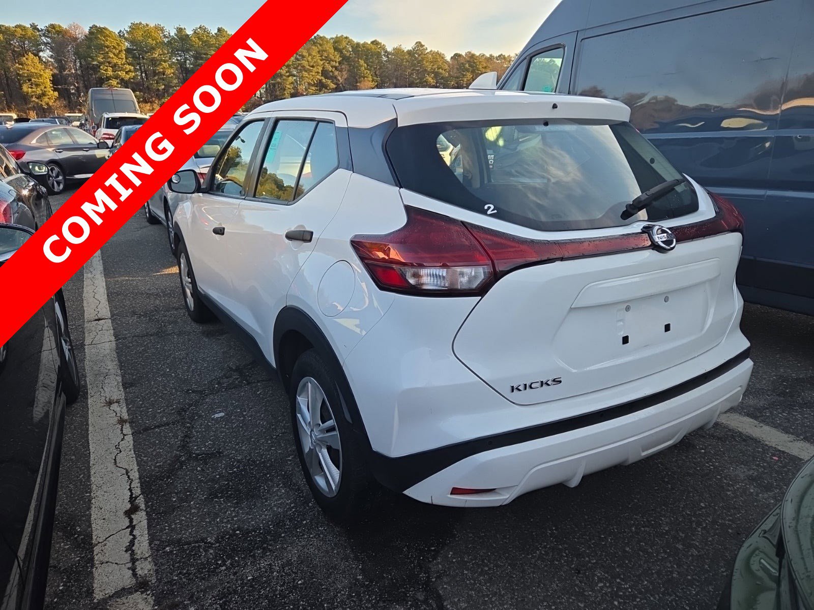 Used 2021 Nissan Kicks S image 4