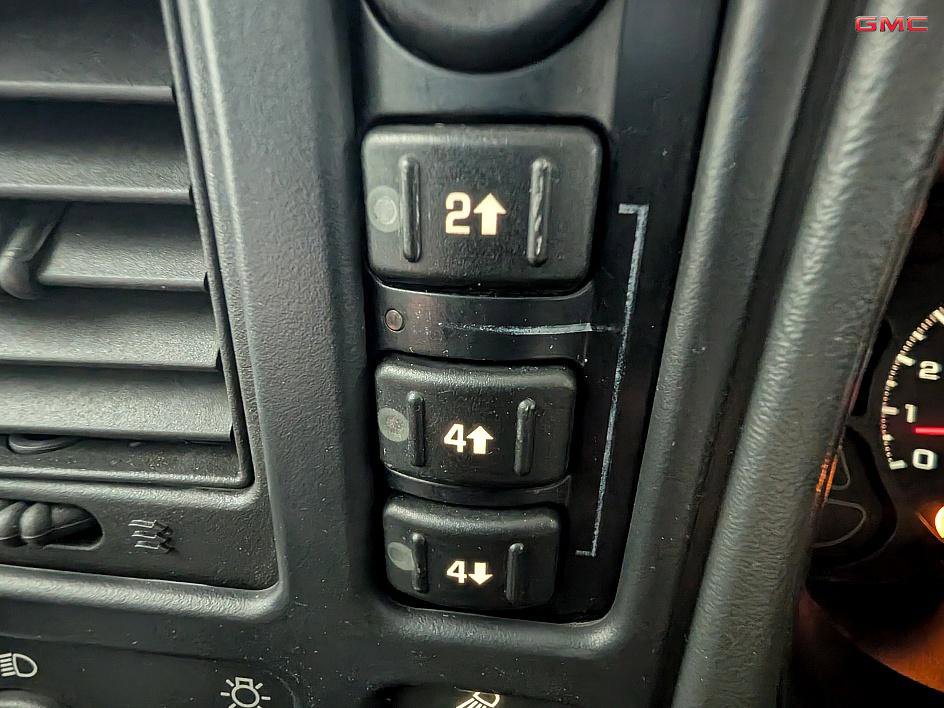 Used 2006 GMC Sierra 1500 SLE w/ Onstar Plus Package image 15