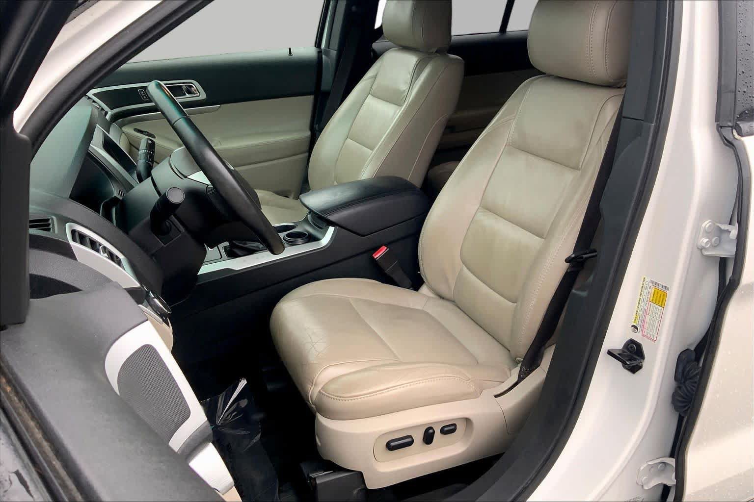 Used 2012 Ford Explorer XLT FWD image 7