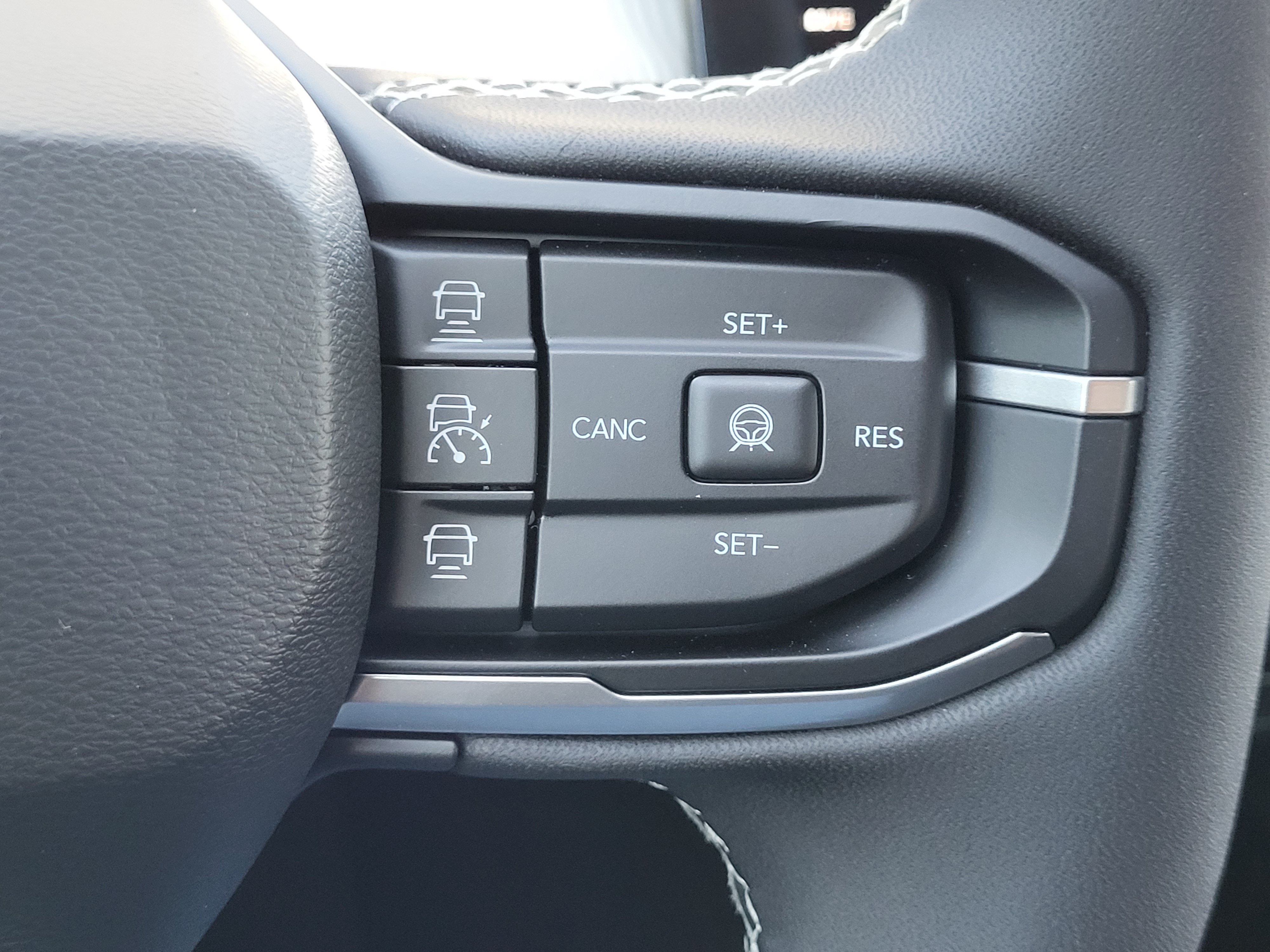 New 2026 Jeep Cherokee Laredo AWD/4WD image 18