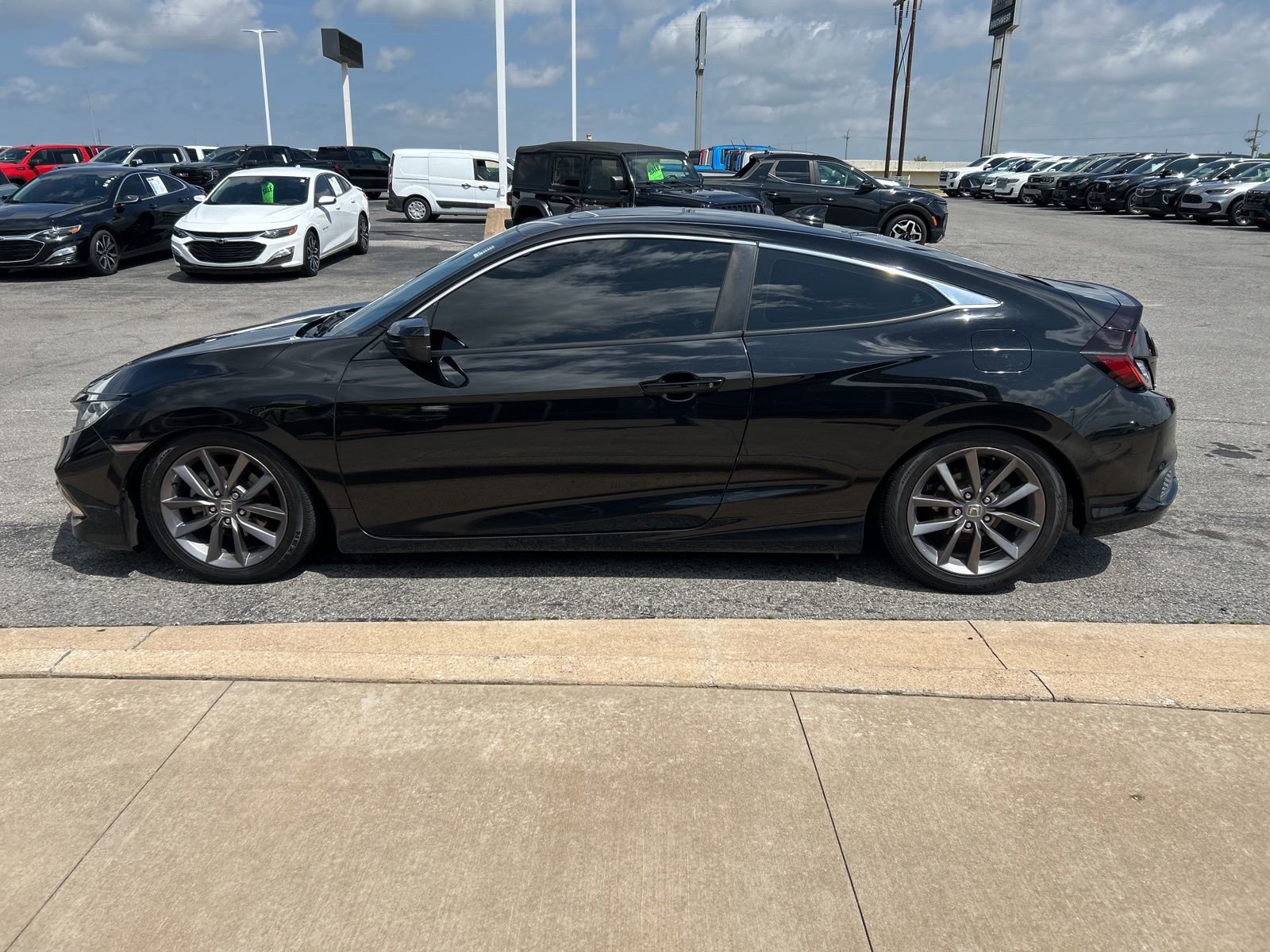 Used 2020 Honda Civic EX image 8