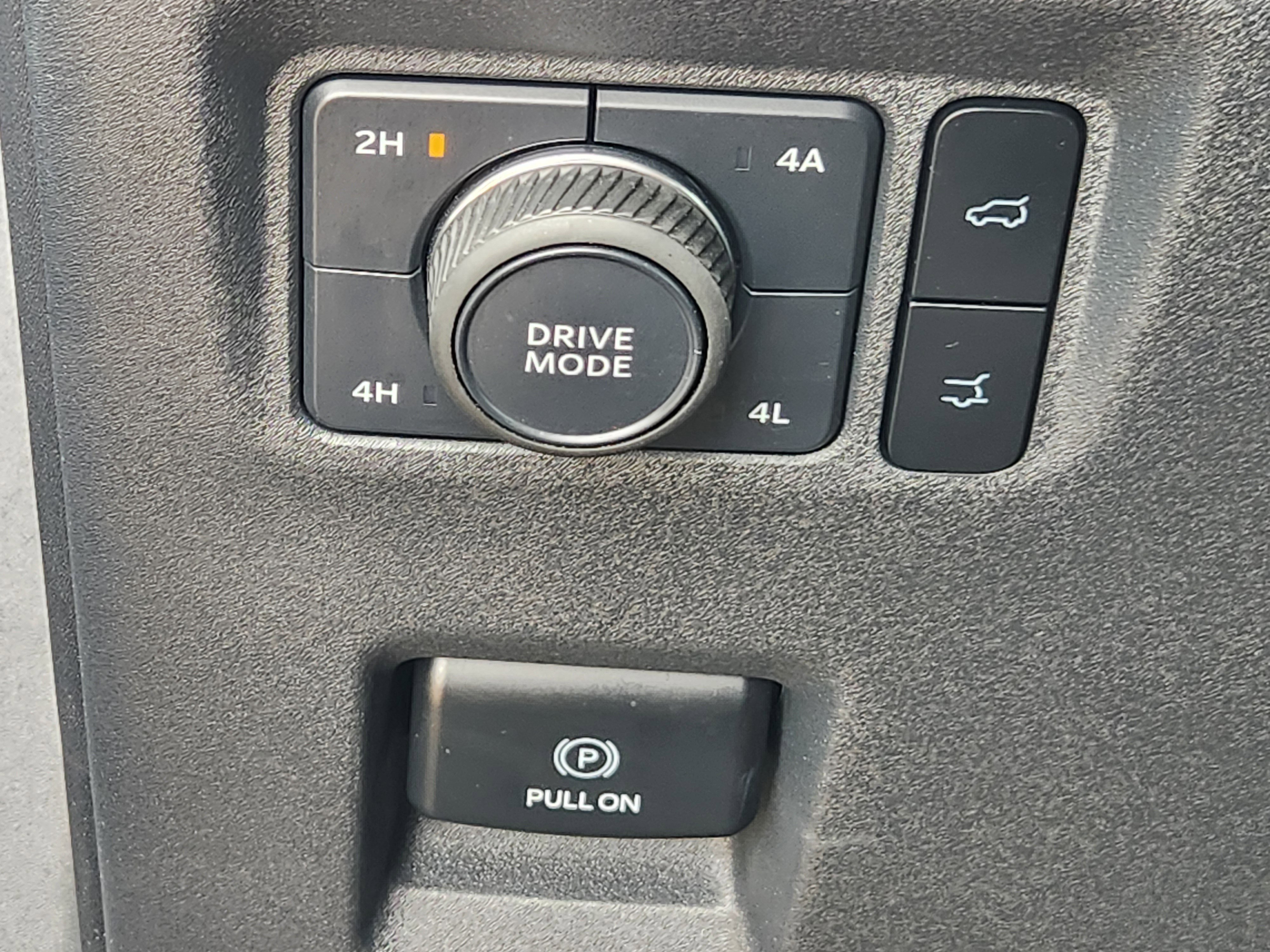 Certified 2025 Ford Expedition Platinum AWD/4WD image 16