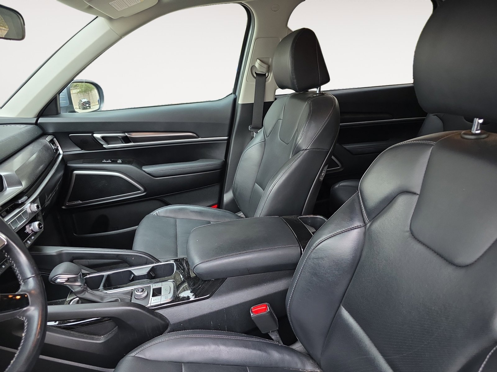 Certified 2024 Kia Telluride LX image 18