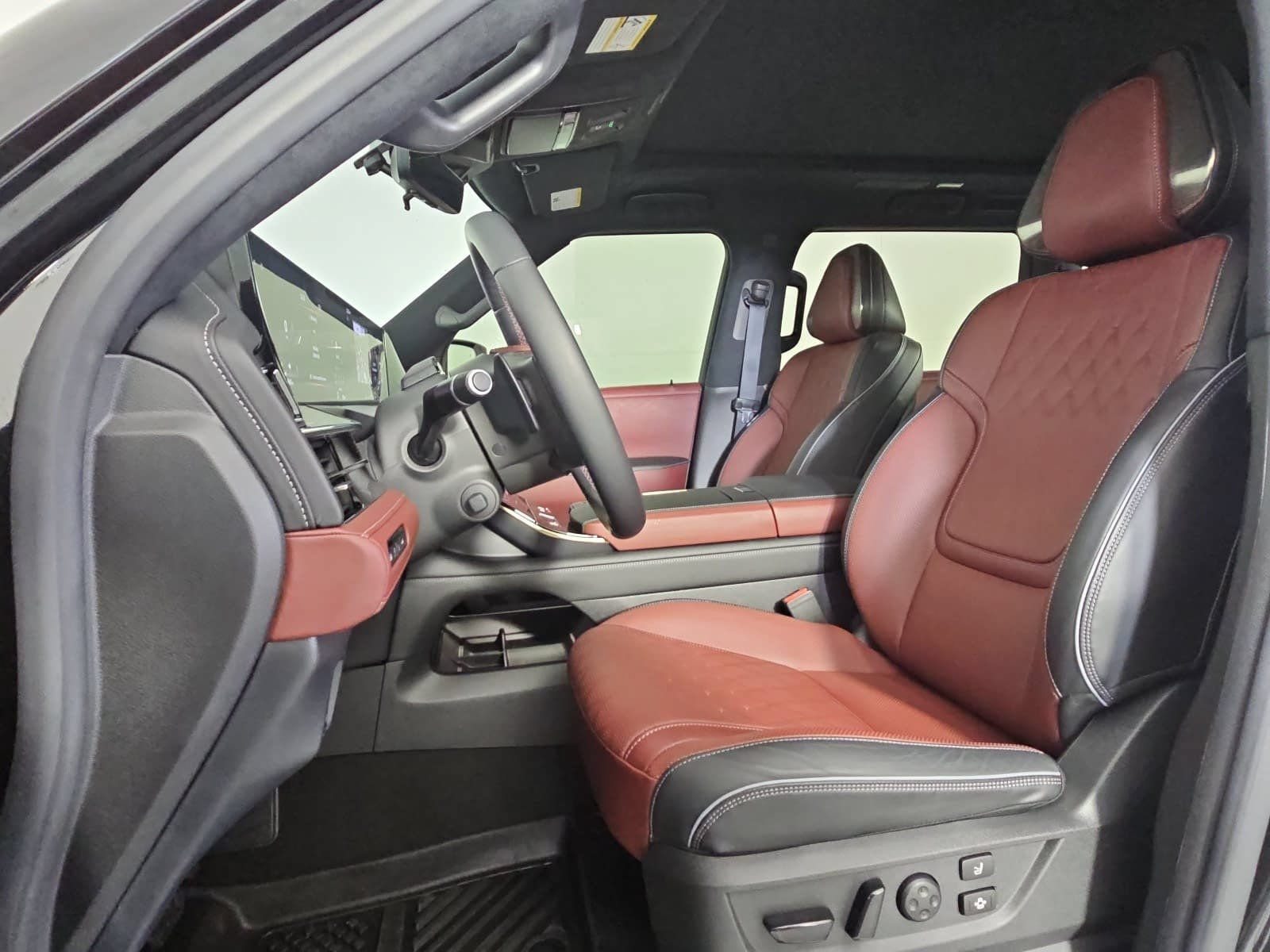 Used 2025 INFINITI QX80 Autograph AWD/4WD image 14