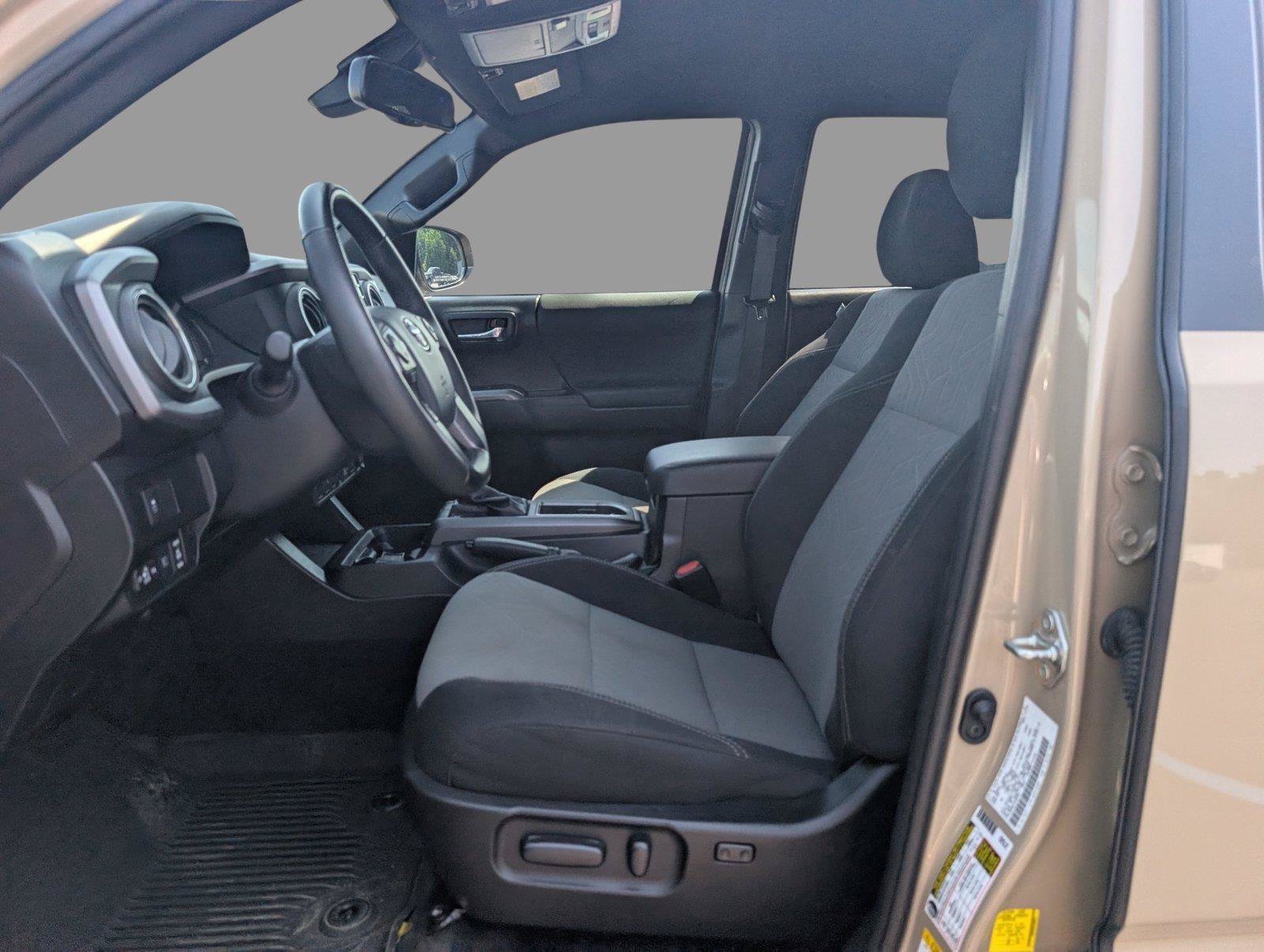 Used 2020 Toyota Tacoma TRD Sport AWD/4WD image 15