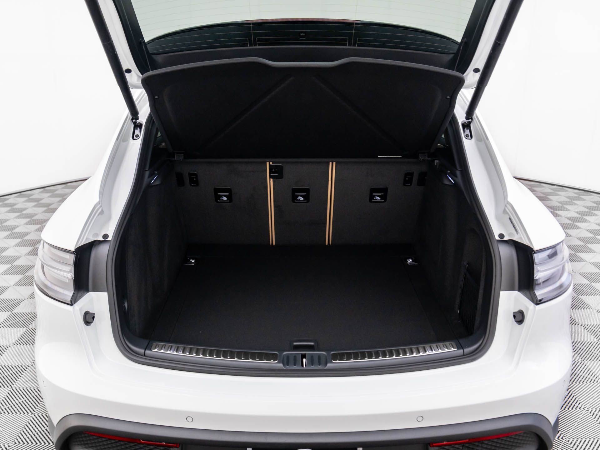 New 2026 Porsche Macan S image 31