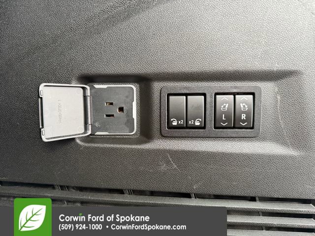 Used 2022 GMC Yukon SLT w/ SLT Luxury Package image 20