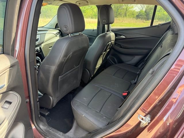 Used 2023 Buick Encore GX Essence image 9