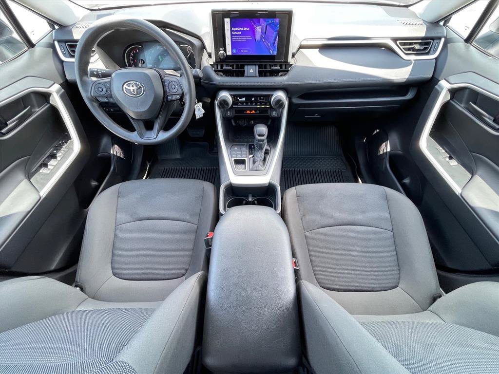 Used 2024 Toyota RAV4 LE AWD/4WD image 10