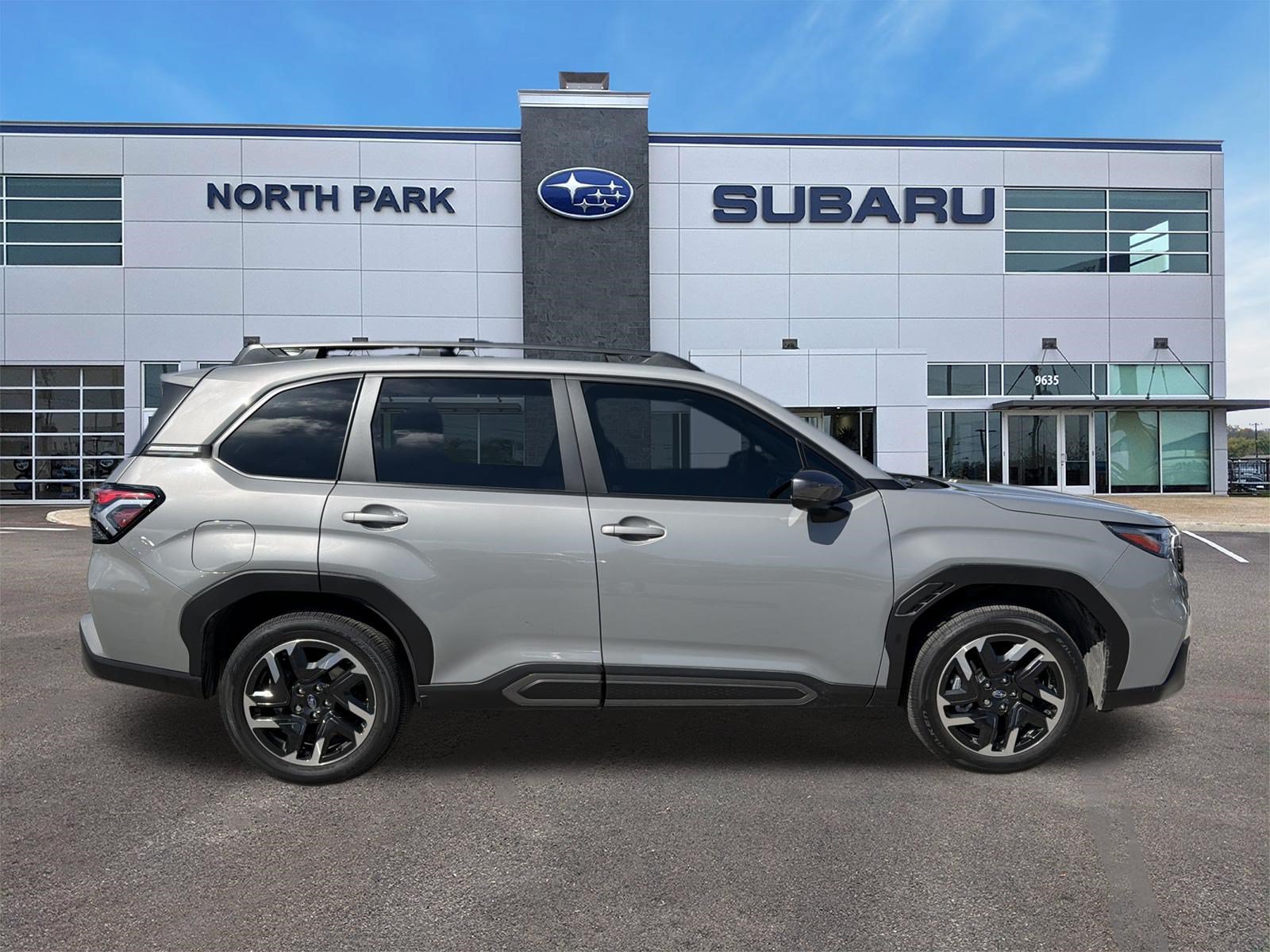 Used 2025 Subaru Forester Limited w/ Popular Package #2 AWD/4WD image 2