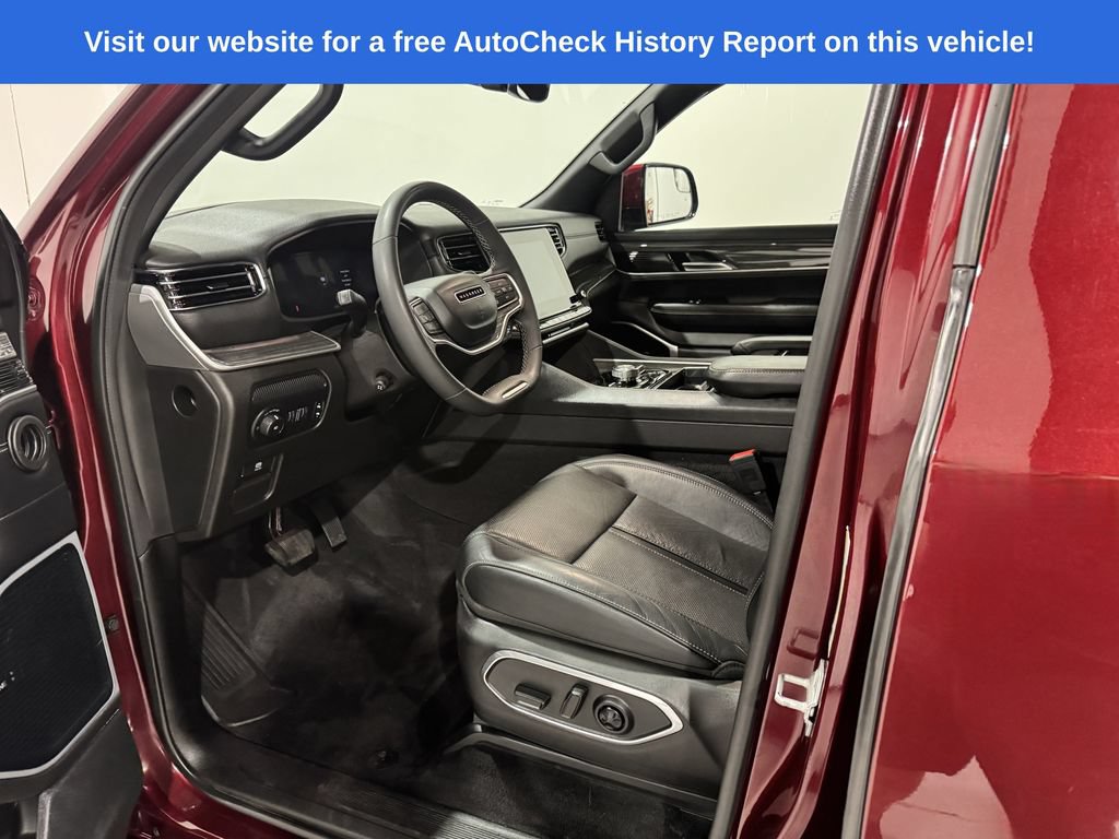 Used 2022 Jeep Wagoneer Series III w/ Flexible Seating Group AWD/4WD image 16