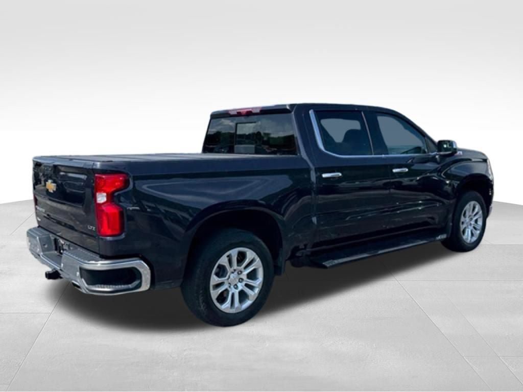 Used 2024 Chevrolet Silverado 1500 LTZ w/ LTZ Premium Package AWD/4WD image 8