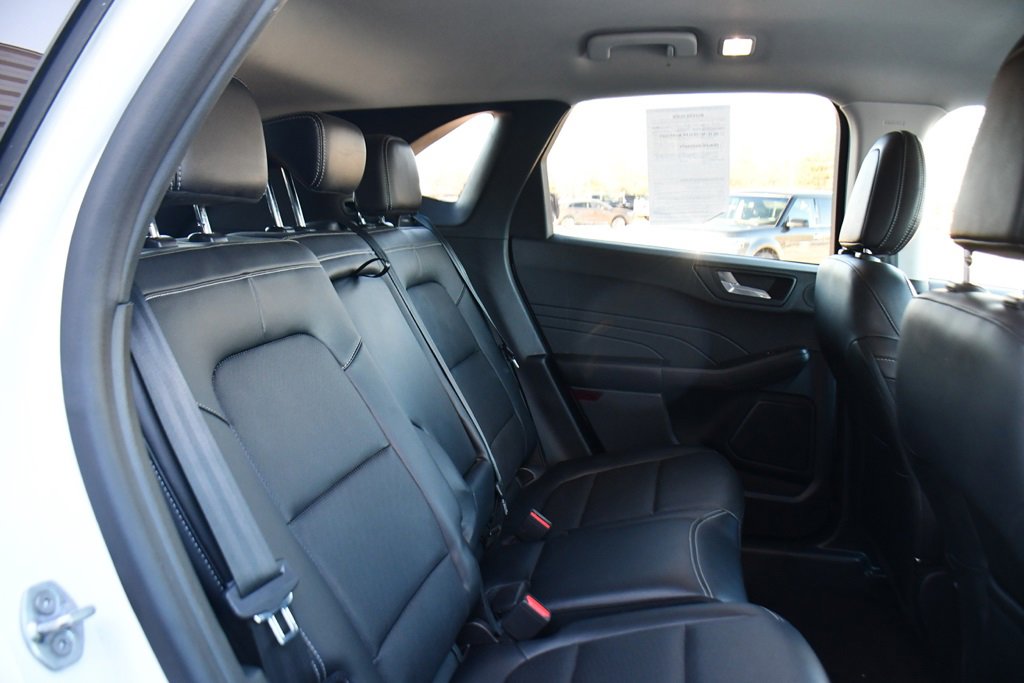 Used 2021 Ford Escape Titanium image 17