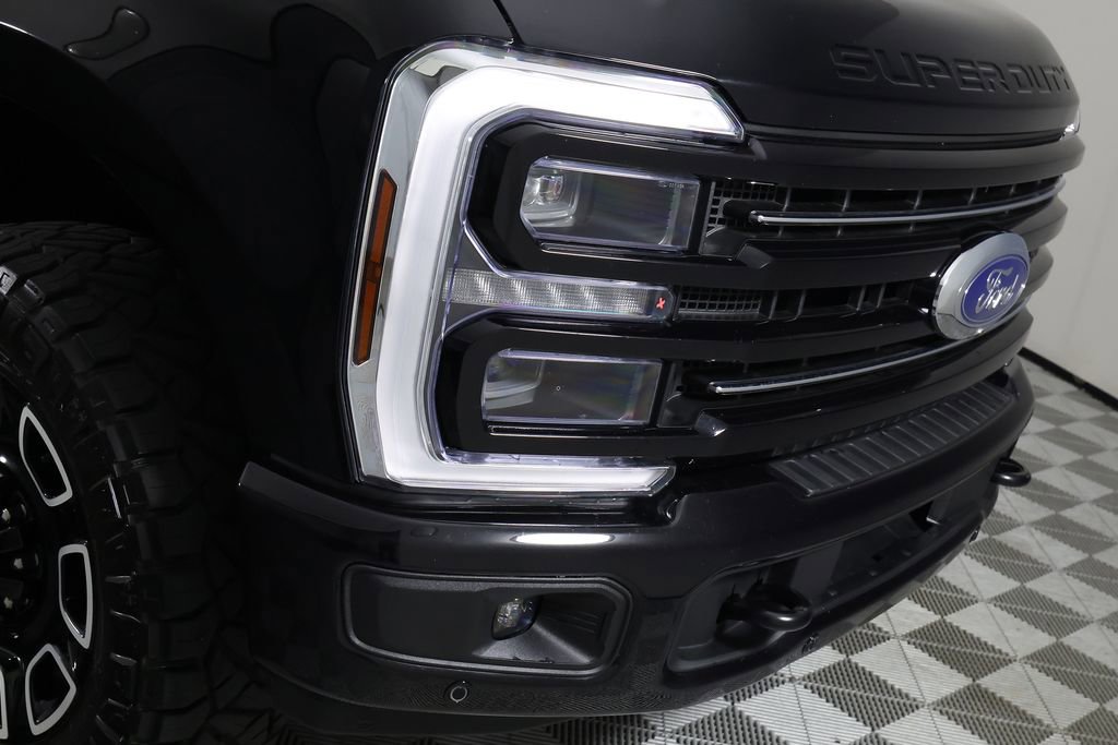 Used 2025 Ford F250 Platinum w/ FX4 Off-Road Package image 43