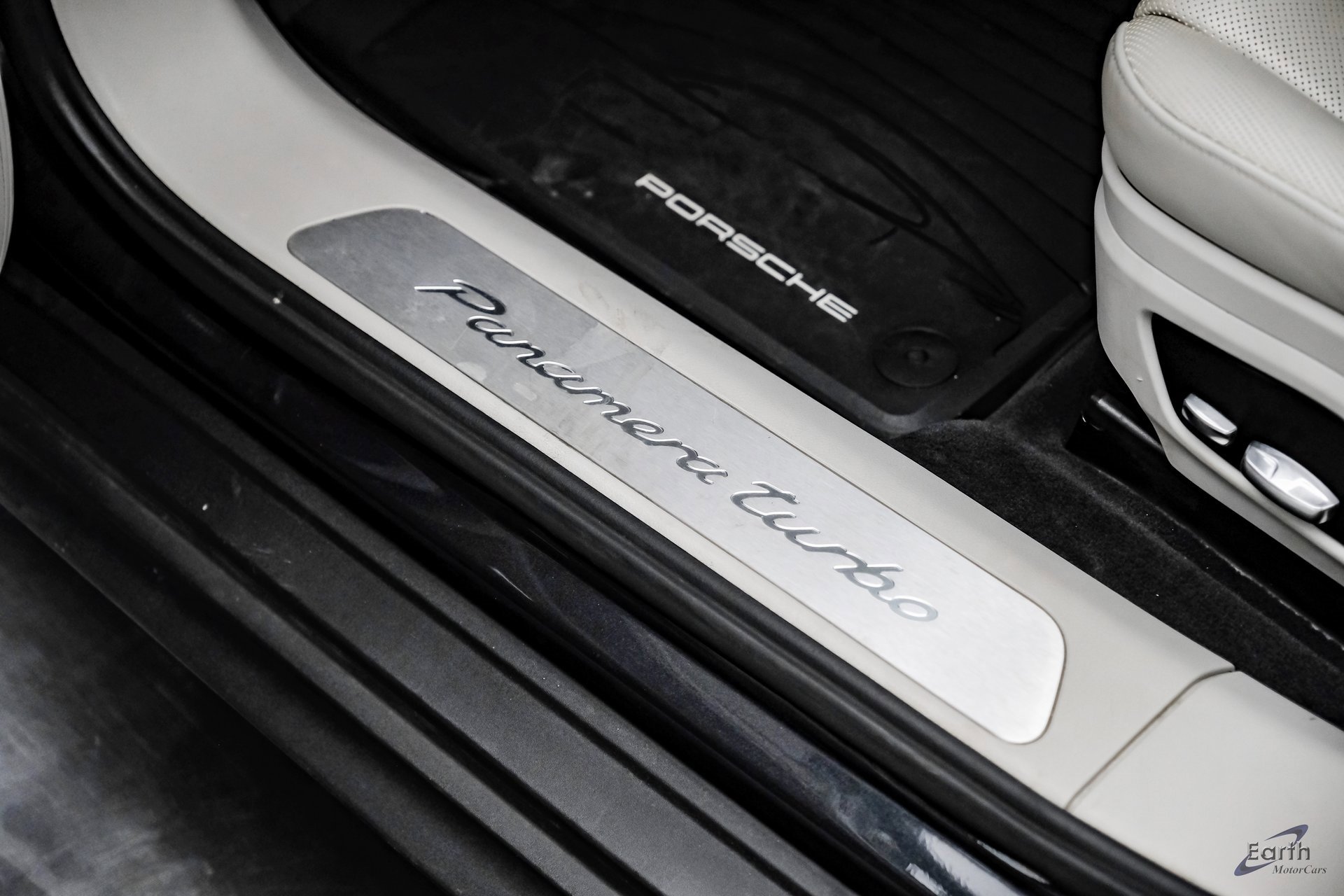 Used 2018 Porsche Panamera Turbo Sport Turismo image 38