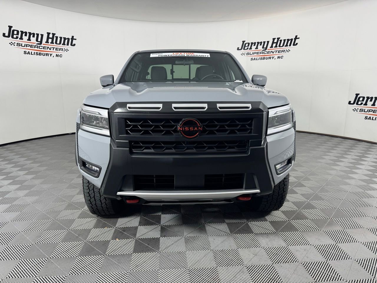 Used 2025 Nissan Frontier PRO-4X w/ Interior Protection Package AWD/4WD image 4