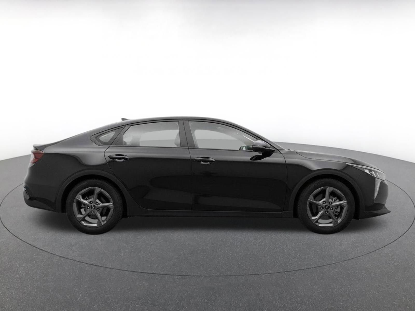 Used 2025 Kia K4 FWD image 10