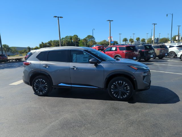 New 2026 Nissan Rogue Platinum AWD/4WD image 2