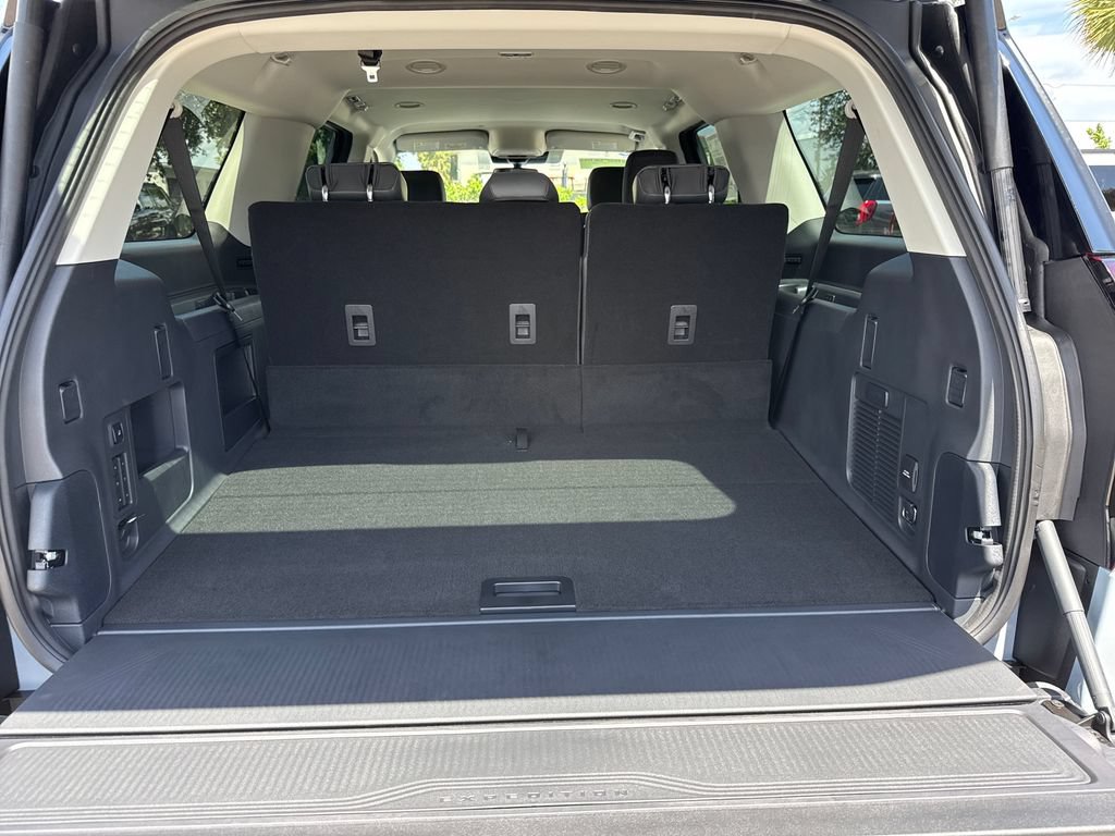 New 2027 Ford Expedition Max Active RWD image 21