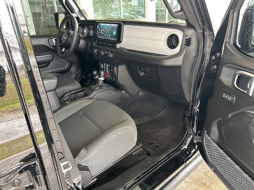 Used 2025 Jeep Wrangler Willys 4xe image 25