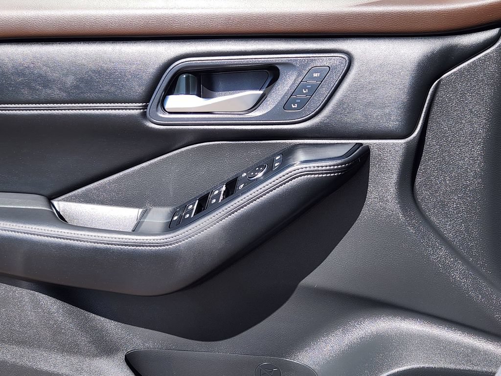 Certified 2023 Nissan Rogue SL w/ SL Premium Package FWD image 19