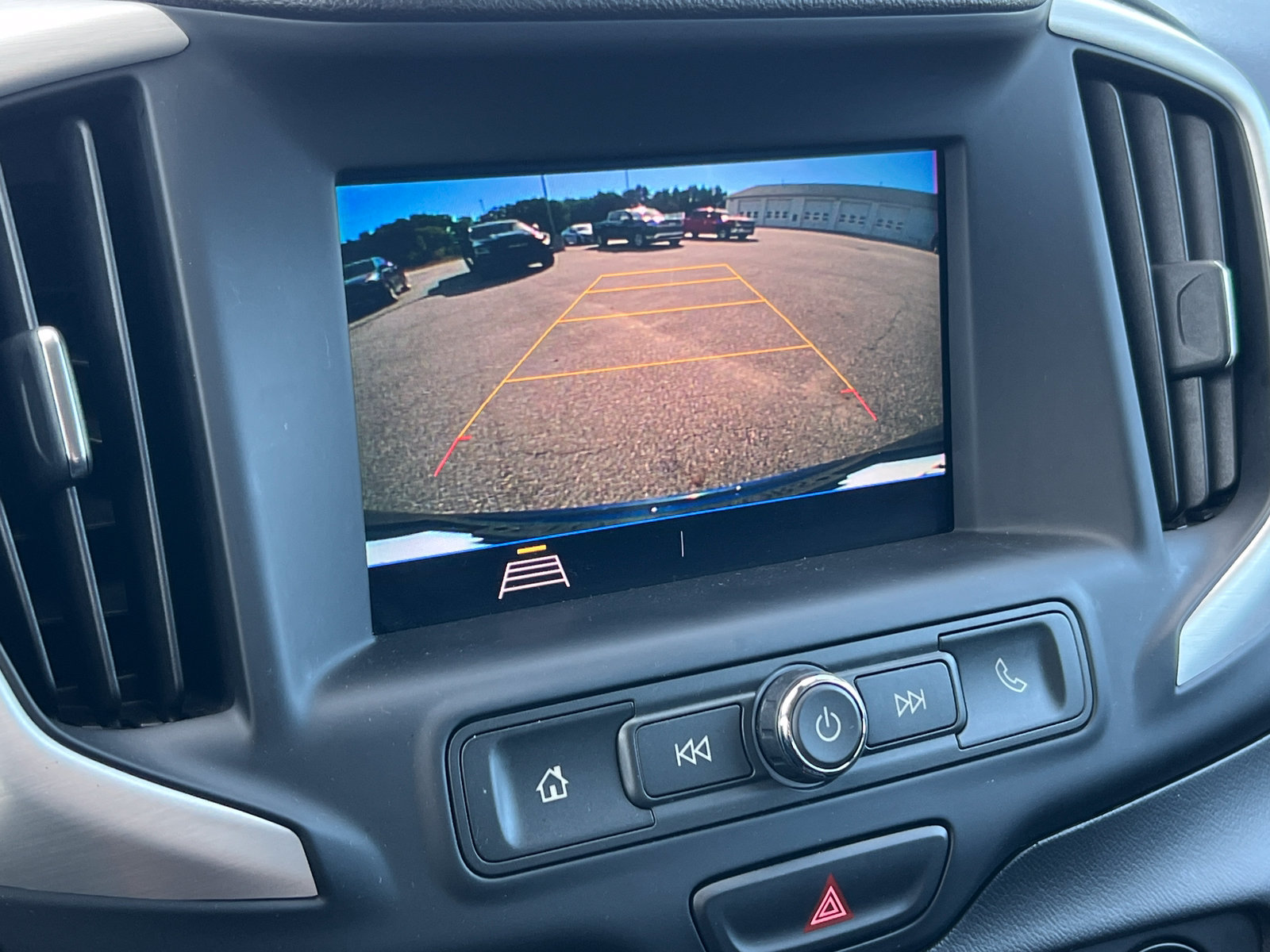 Used 2020 GMC Terrain SLE FWD image 21