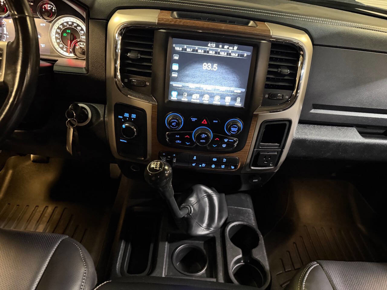 Used 2014 RAM 3500 Laramie w/ Cold Weather Group AWD/4WD image 39