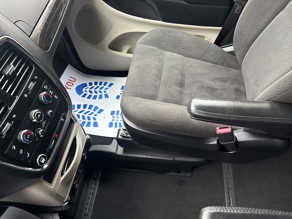 Used 2019 Dodge Grand Caravan SE w/ Power Convenience Group I image 34