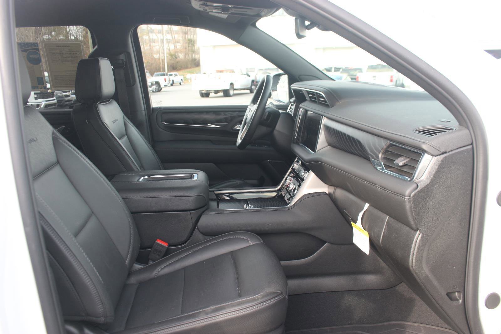 Used 2024 GMC Yukon XL Denali w/ Max Trailering Package image 39